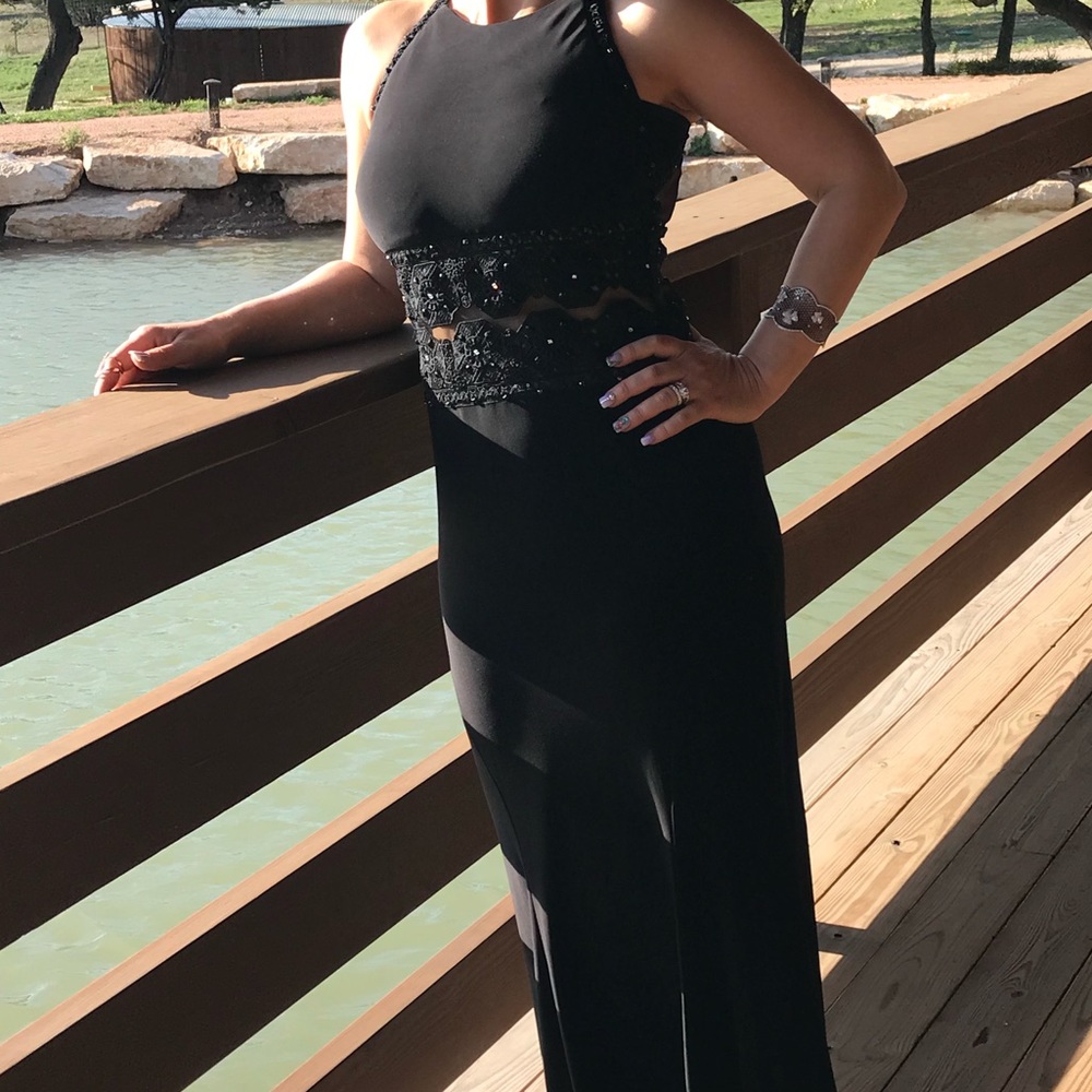 Formal gown - Picture 7 of 16